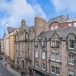 One bedroom Websters Land Flat - Grassmarket